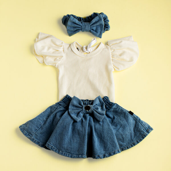 Falda jean + Body